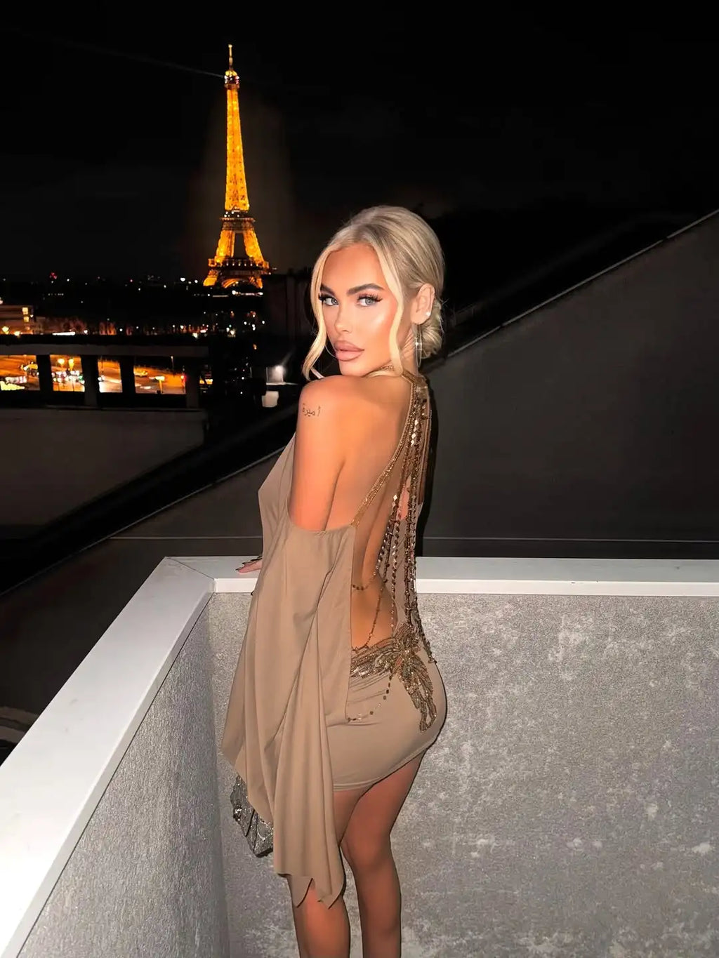 Sexy Batwing Sleeve Backless Mini Dress Women Chic Off-shoulder Pleated Hip-hugging Slim Dresses